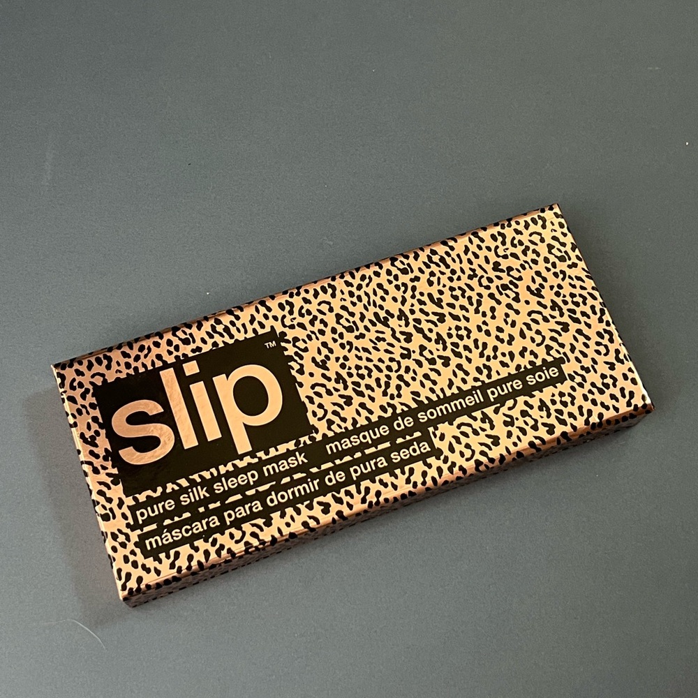 Slip‎ Silk Sleep Mask in Leopard  Print, Rose Gold - Picture 8 of 8